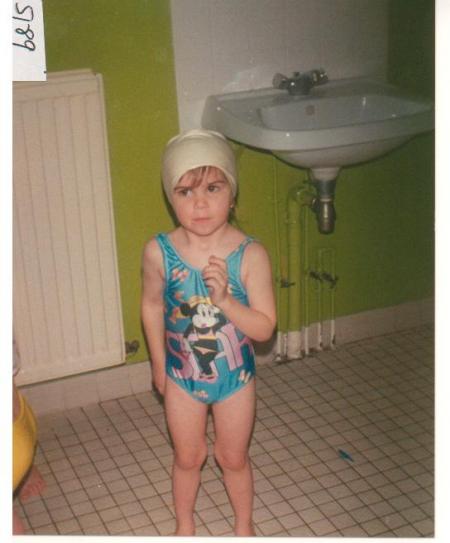 LEA   A  PISCINE